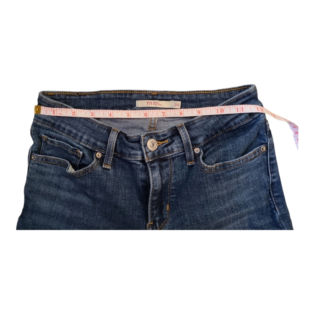 Levi's - Picture 3 of 6